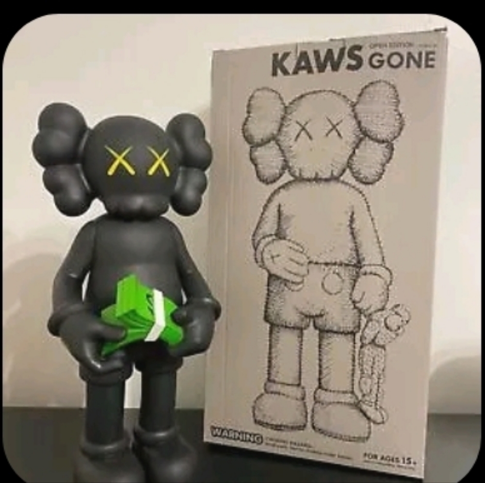 Kaws companion figure "counting money"